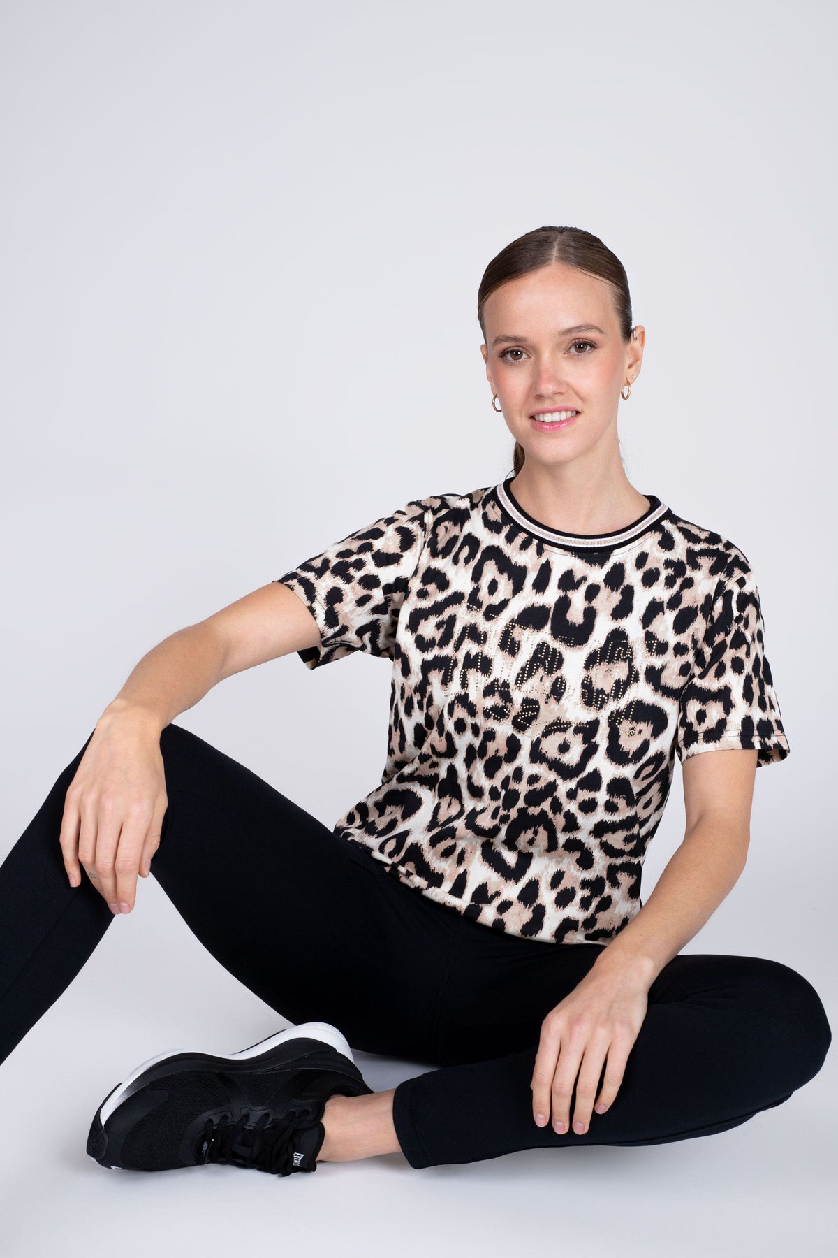 Polera M/C Leopard Beige Everlast