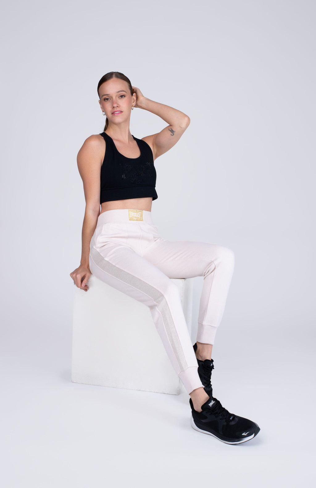 Jogger Glow Beige Everlast
