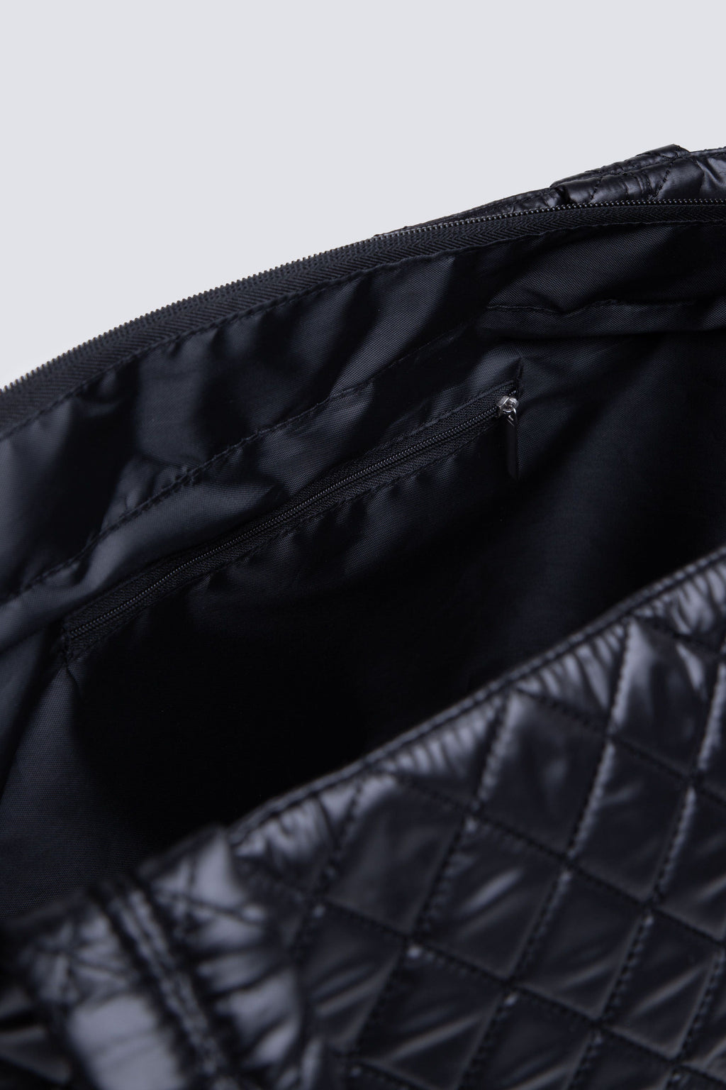 Bolso Tote Quilted Cosmic Negro Everlast