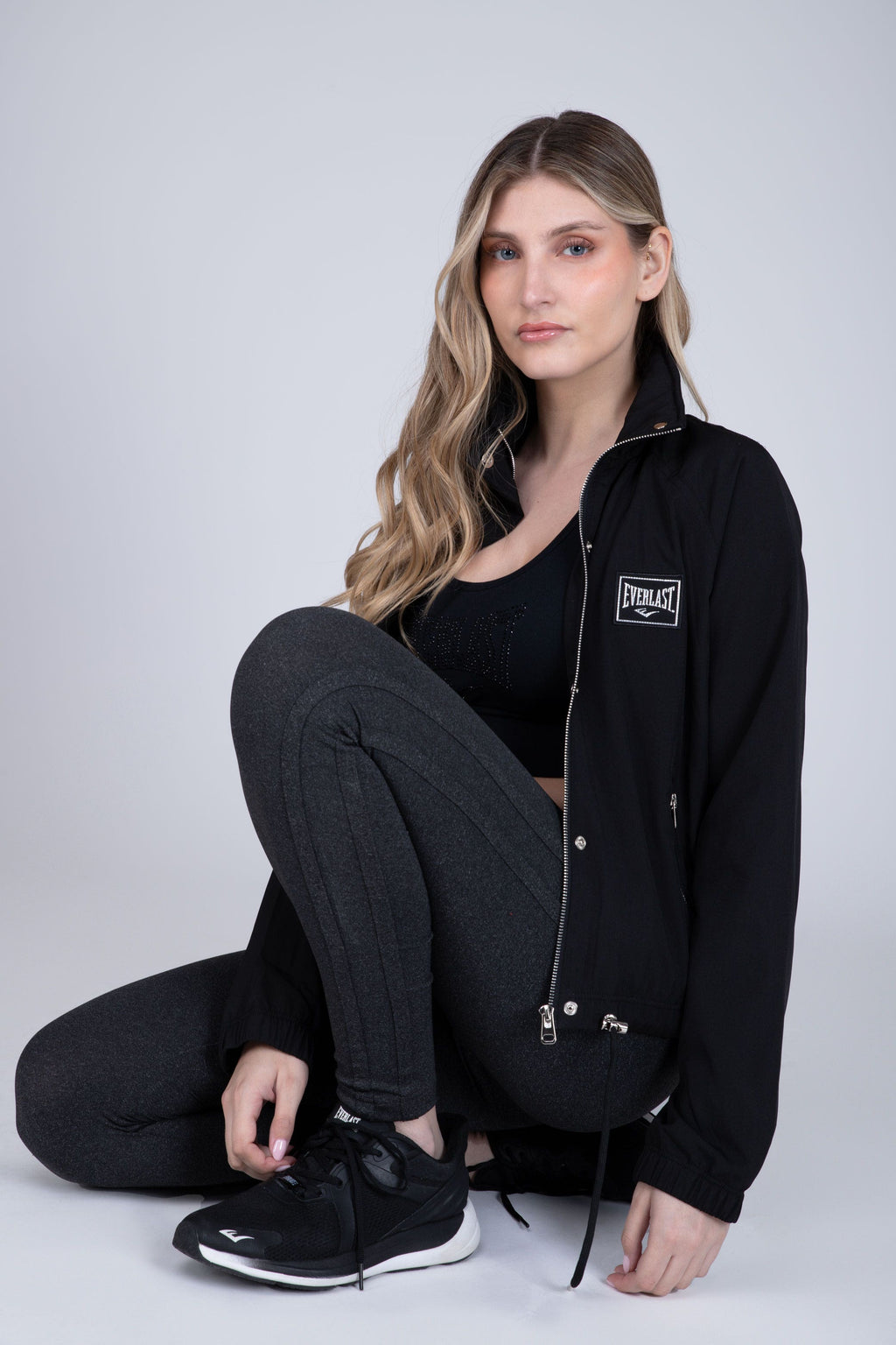 Cortaviento Holiday Negro Everlast