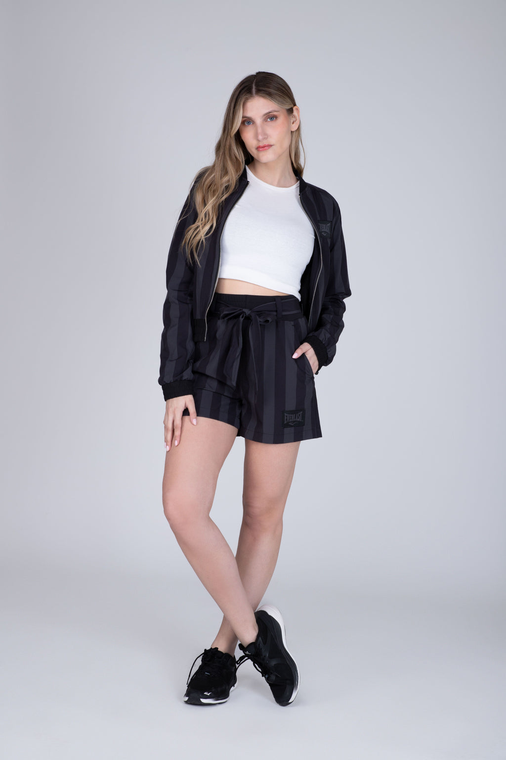 Short Downtown Negro Everlast