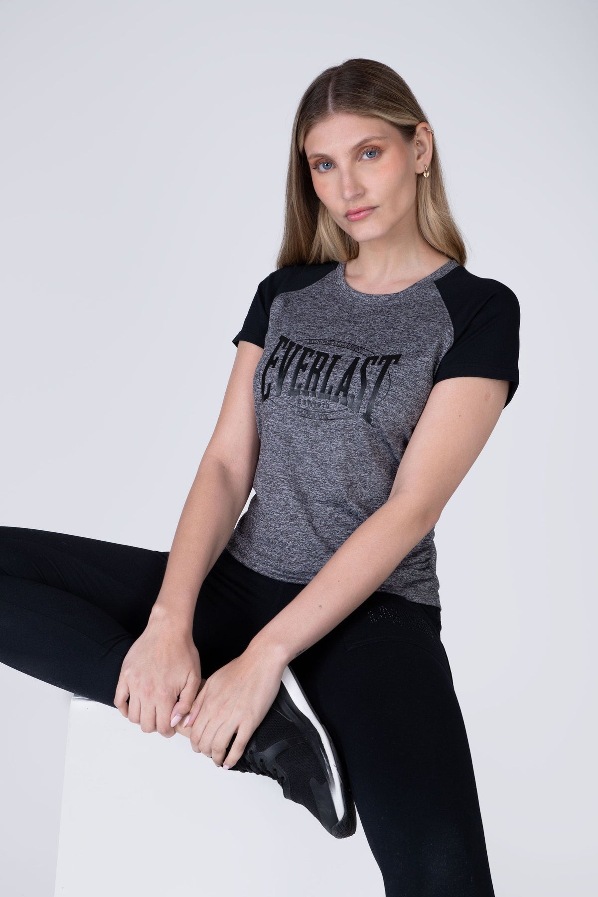 Polera Manga Corta Crunche Gris Everlast