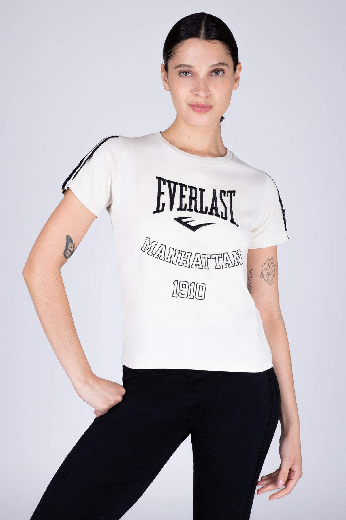 Polera Manga Corta Lace Beige Everlast