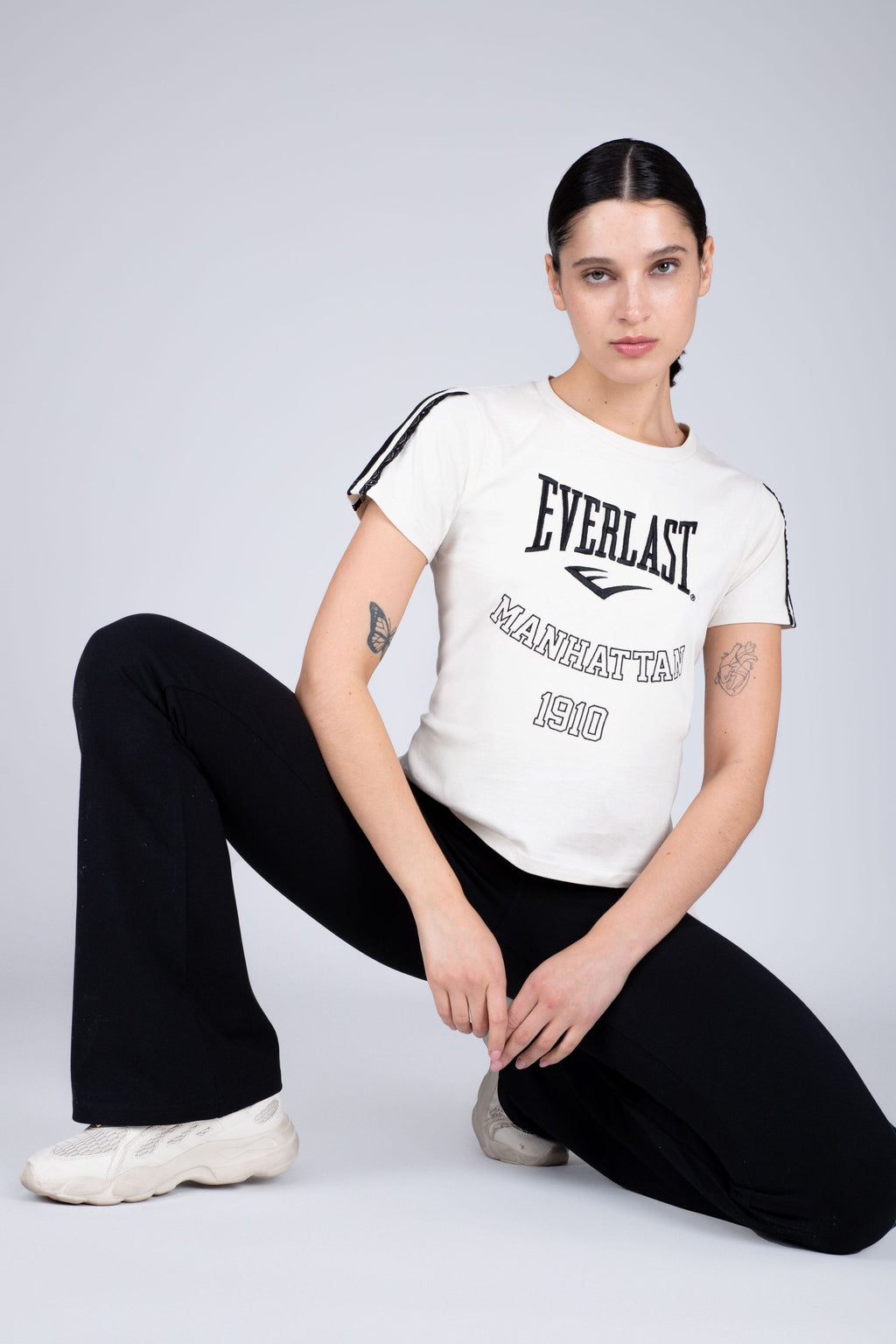 Polera Manga Corta Lace Beige Everlast