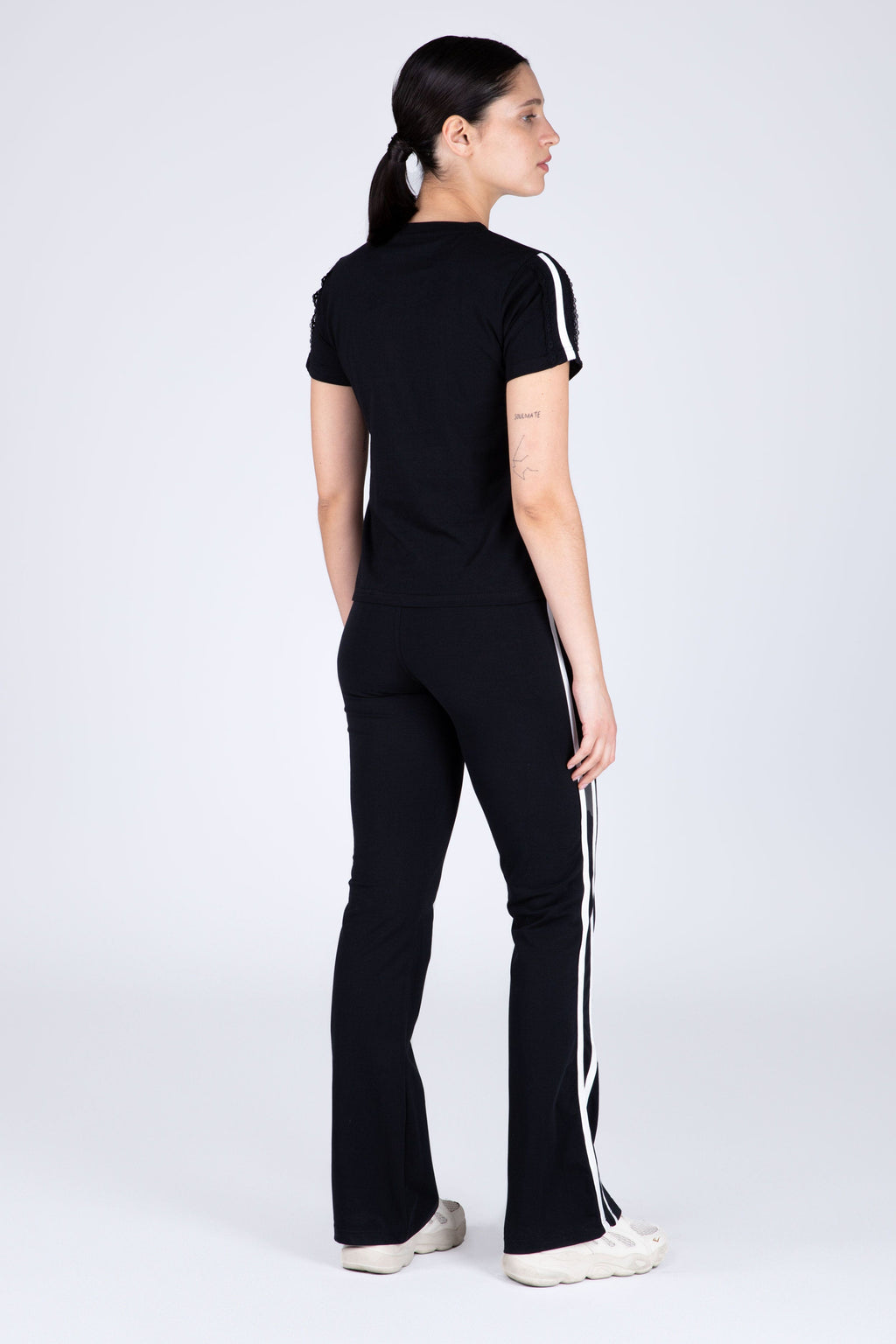 Polera Manga Corta Lace Negro Everlast
