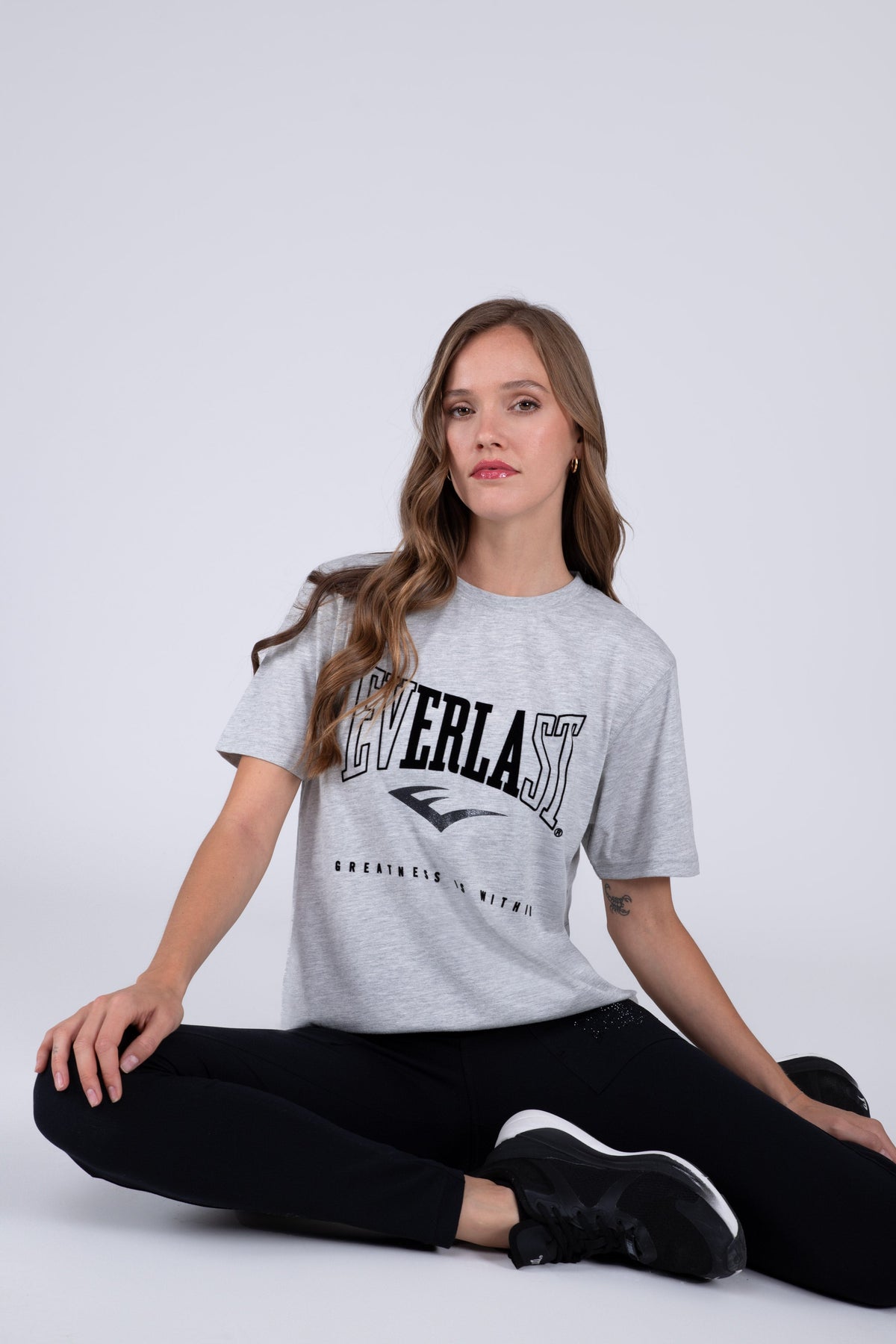Polera Manga Corta Basic Heart Gris Everlast