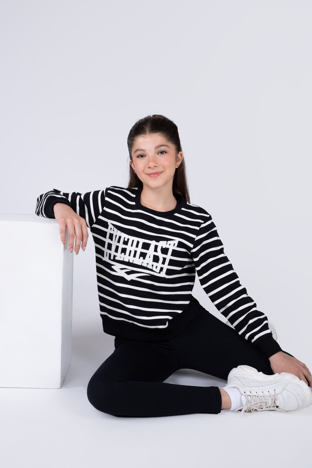 Poleron Crew Neck Millennium Niña Negro Everlast