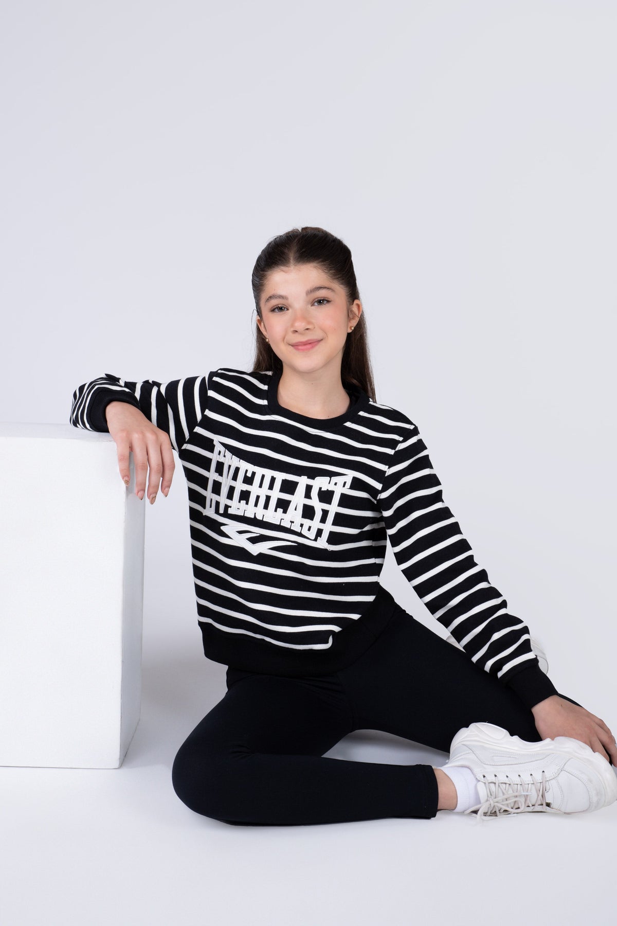 Poleron Crew Neck Millennium Niña Negro Everlast