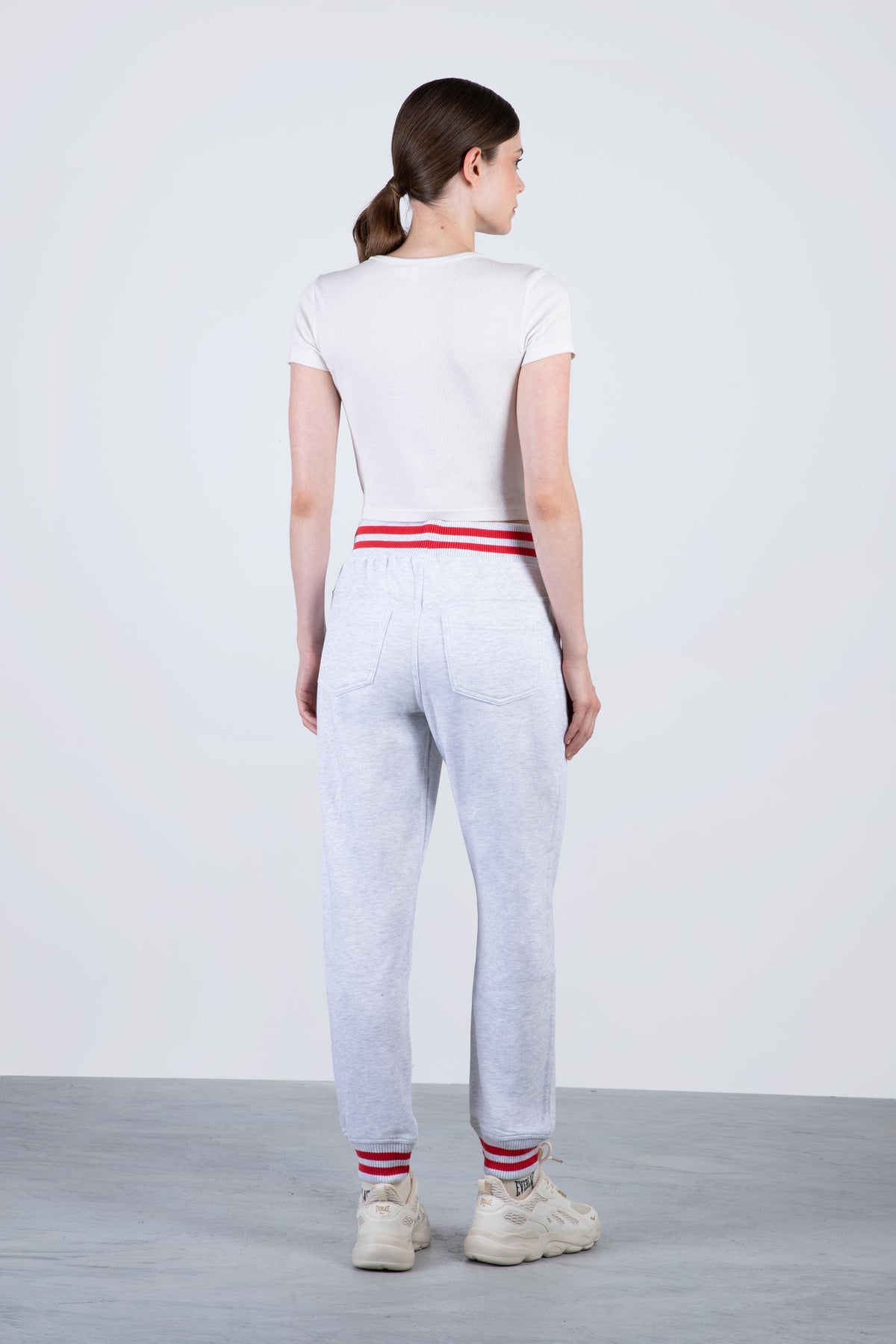 Jogger Down Gris Everlast