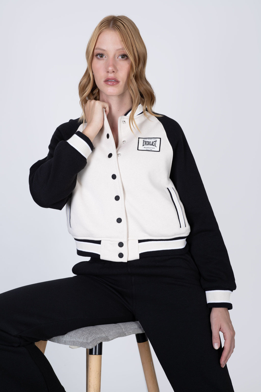 Chaqueta Sara Beige Everlast