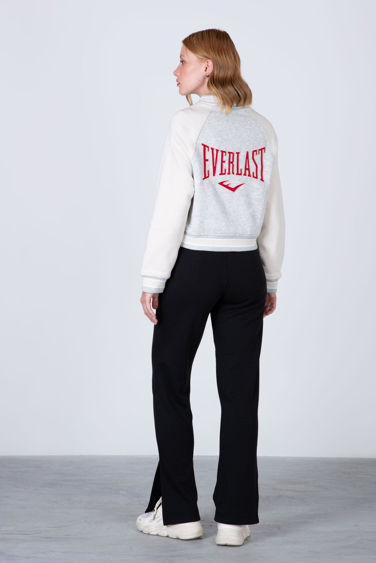 Chaqueta Sara Gris Everlast