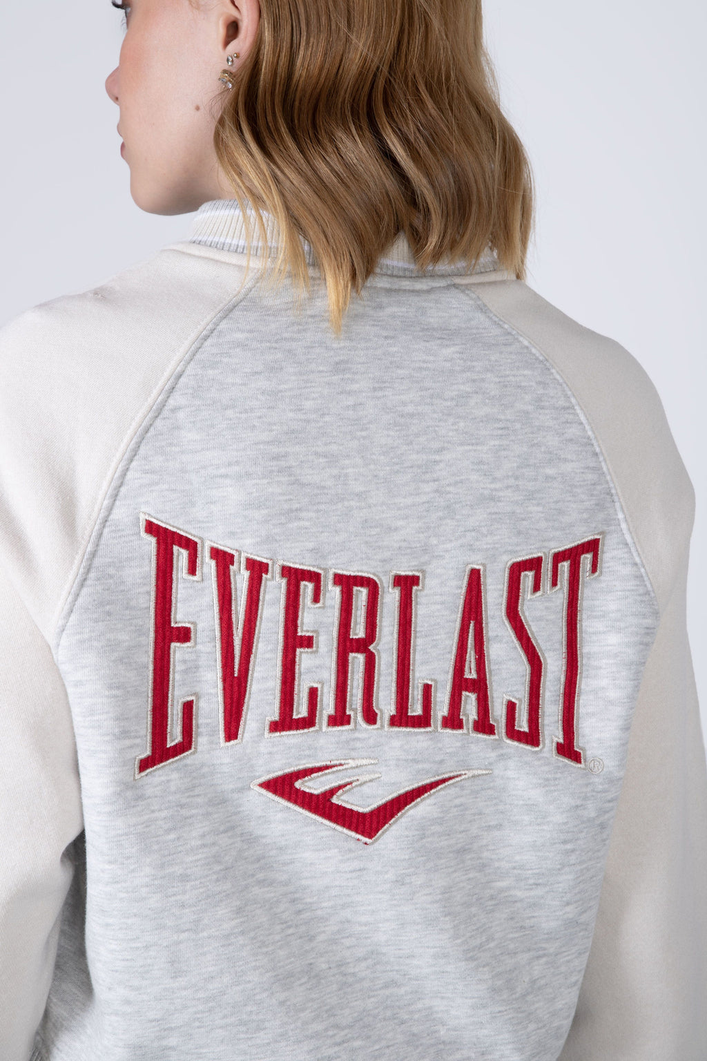 Chaqueta Sara Gris Everlast