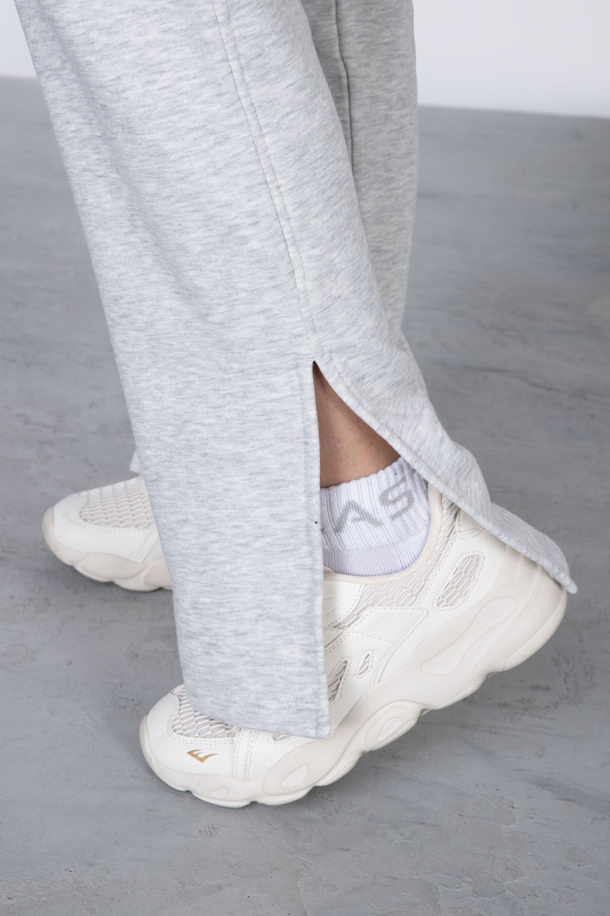 Pantalón Sara Gris Everlast