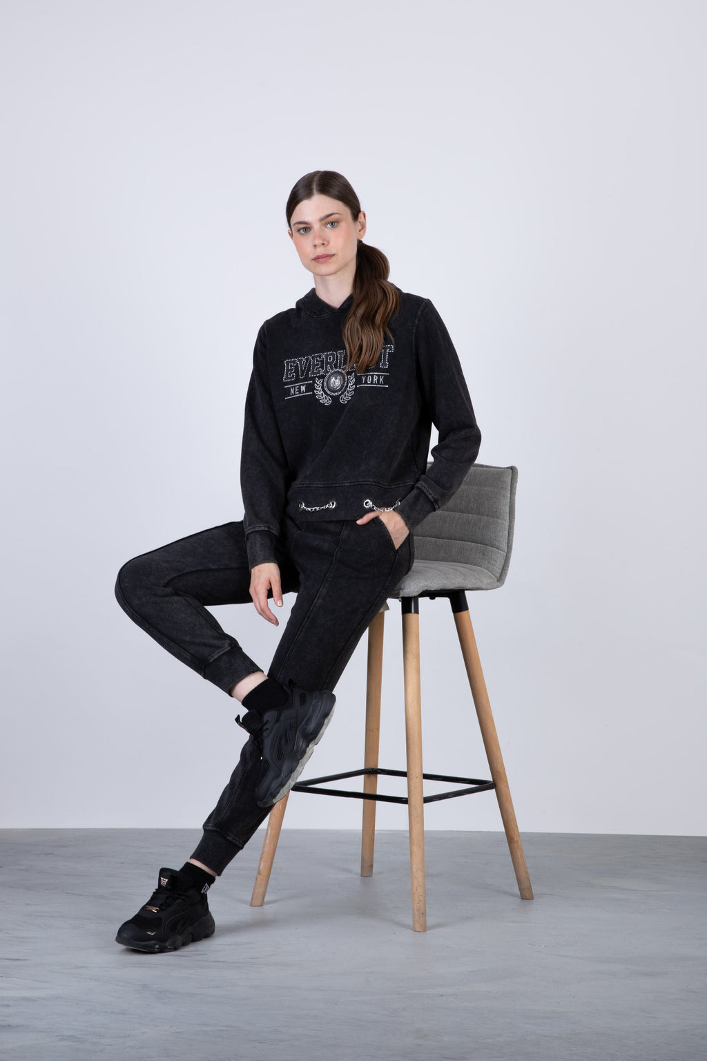 Jogger Magnolia Gris Oscuro Everlast