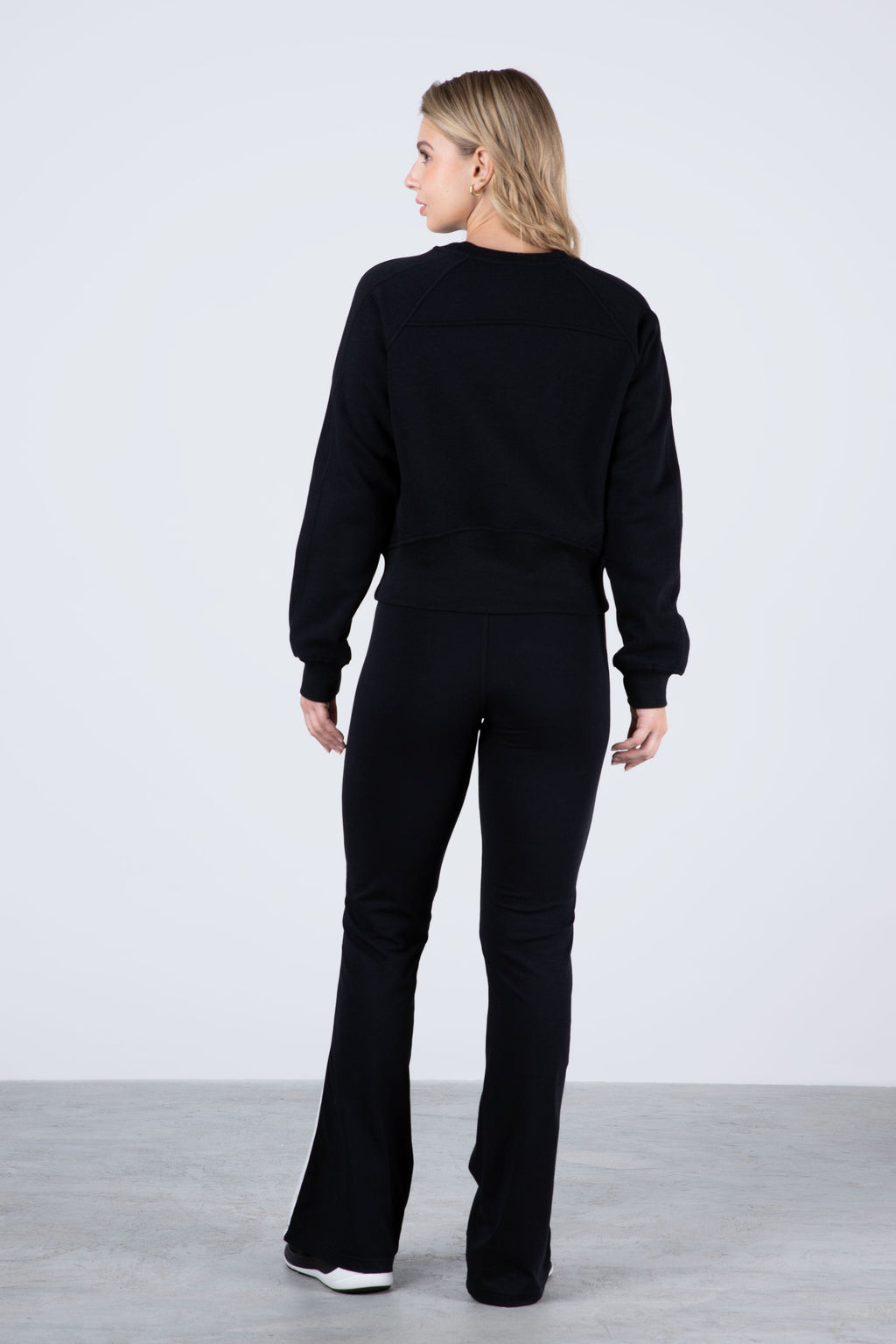 Poleron Crew Neck Arrow Negro Everlast