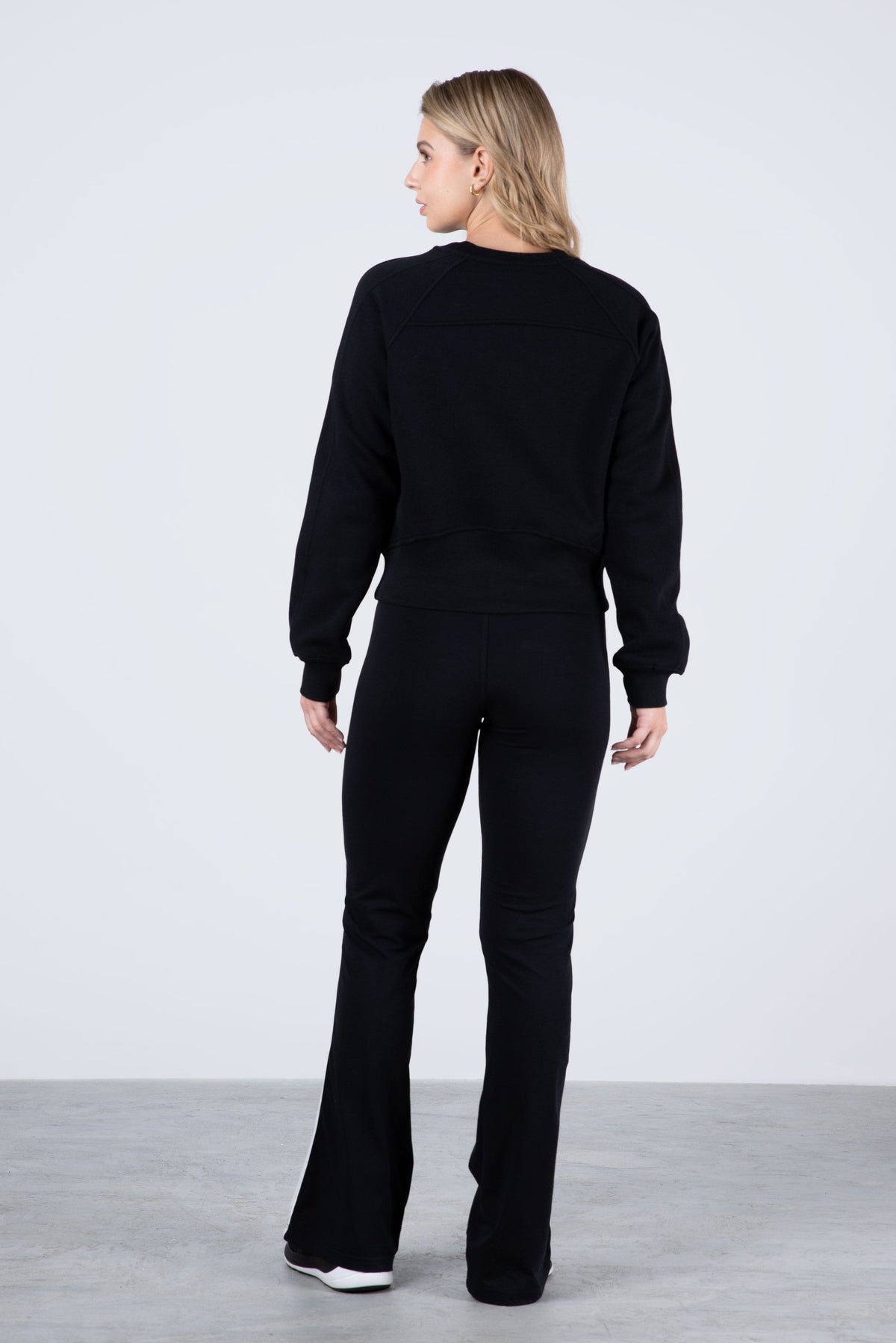 Poleron Crew Neck Arrow Negro Everlast