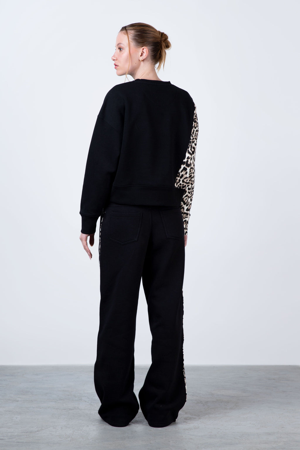 Poleron Crew Neck Tiger Negro Everlast