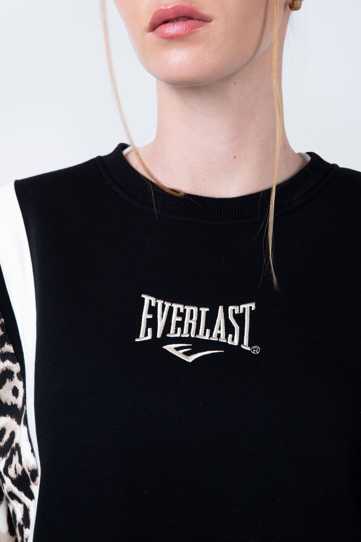 Poleron Crew Neck Tiger Negro Everlast
