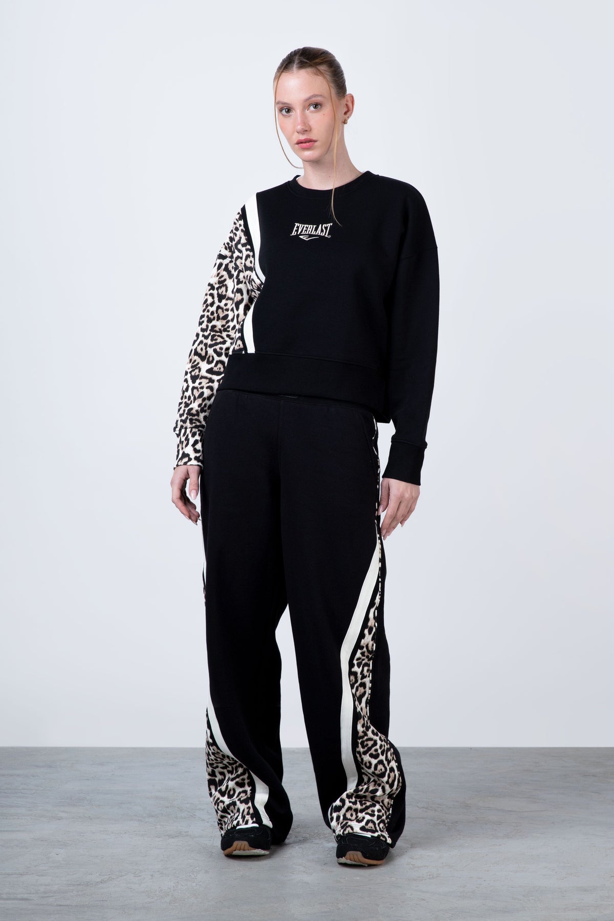 Poleron Crew Neck Tiger Negro Everlast