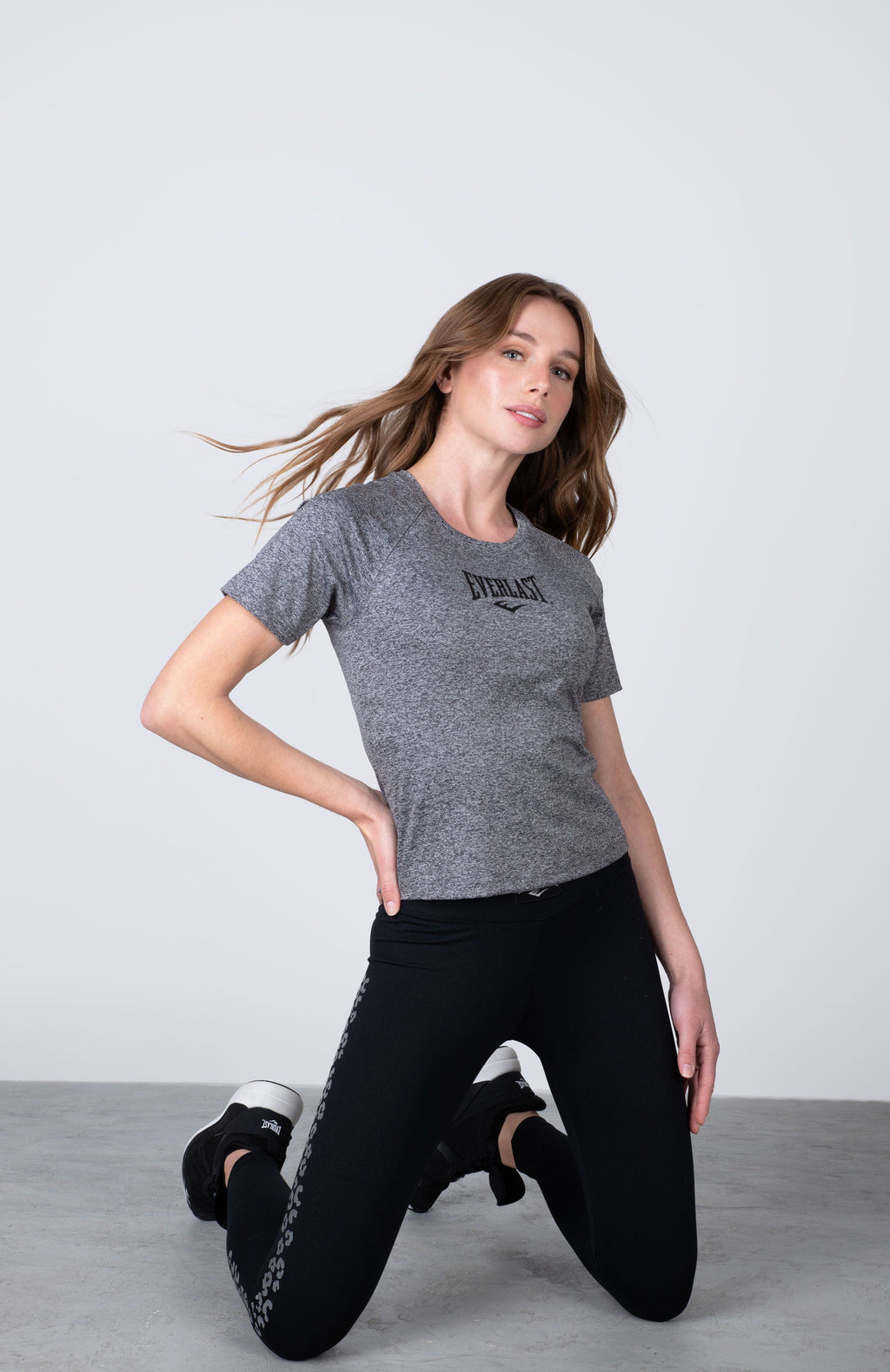 Polera Manga Corta Springs Gris Everlast