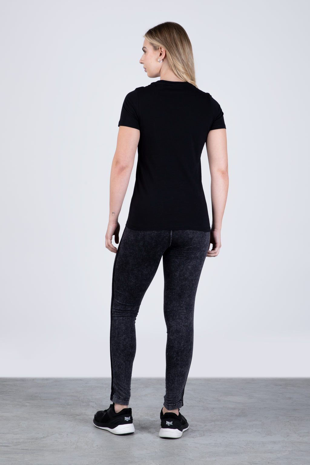 Polera Manga Corta Nepal Negro