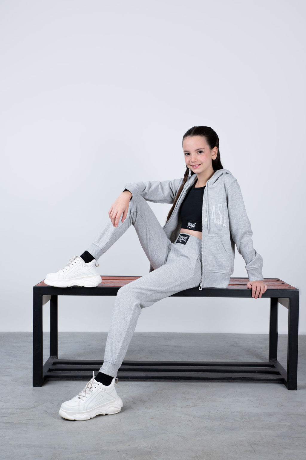 Jogger Classic Niña Gris