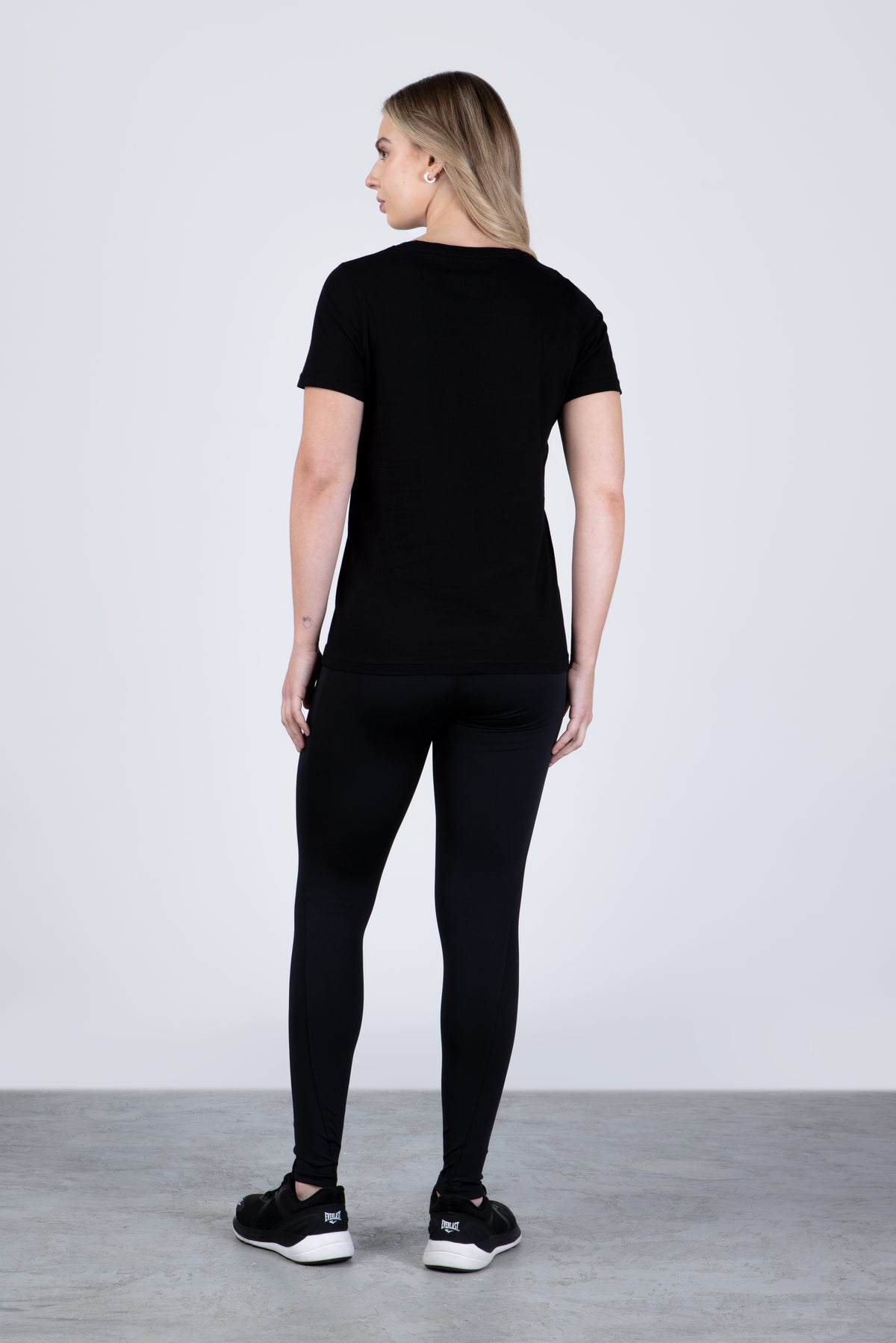 Polera Manga Corta Oasis Negro