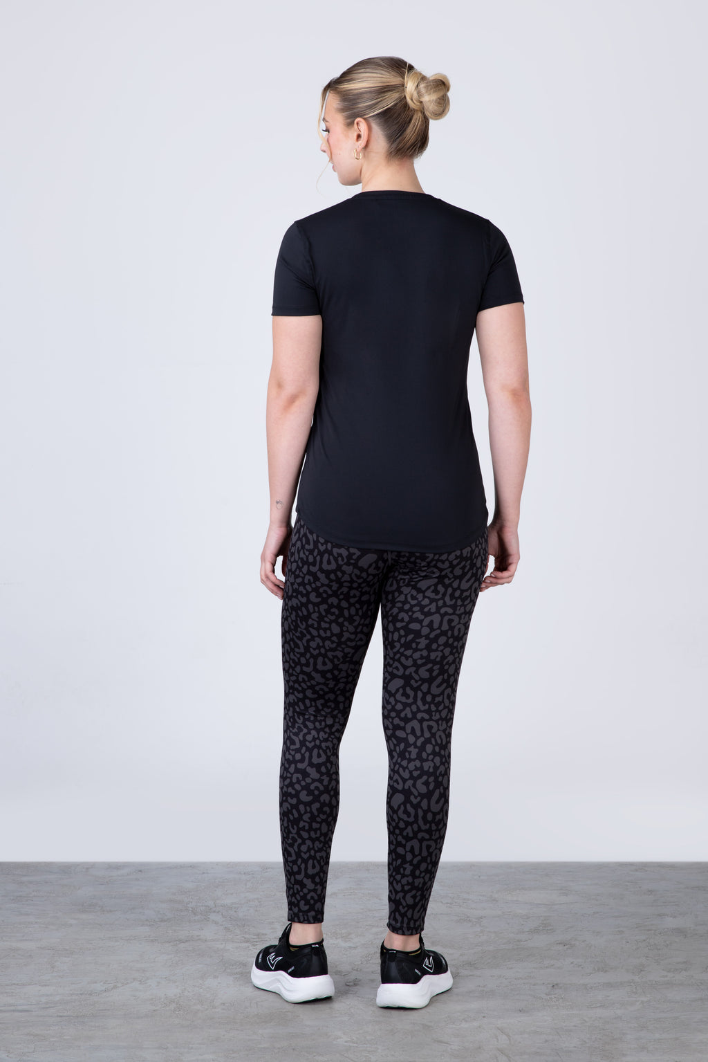 Polera Manga Corta Guyana Negro