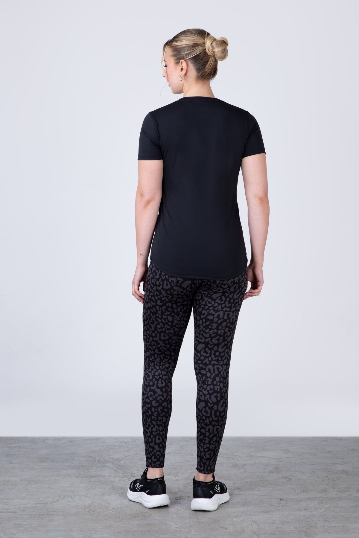 Polera Manga Corta Guyana Negro